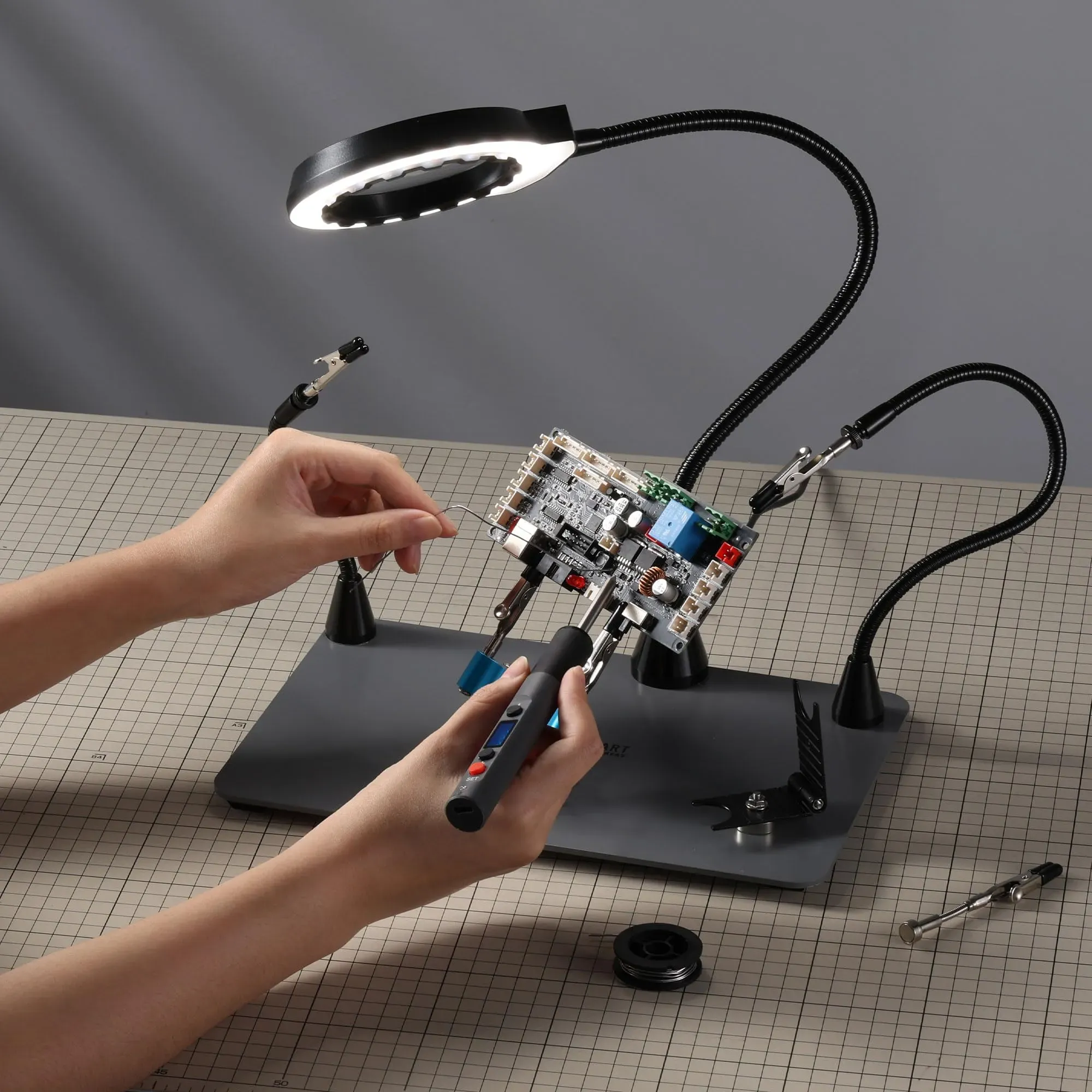 Ultimate Guide to Building a Budget Home Office in the UK (2024)